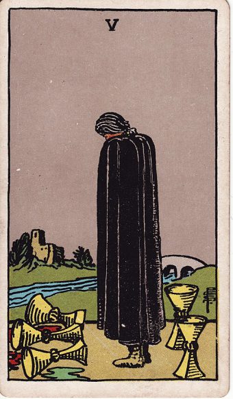 Kupaların Beşlisi tarot kartı